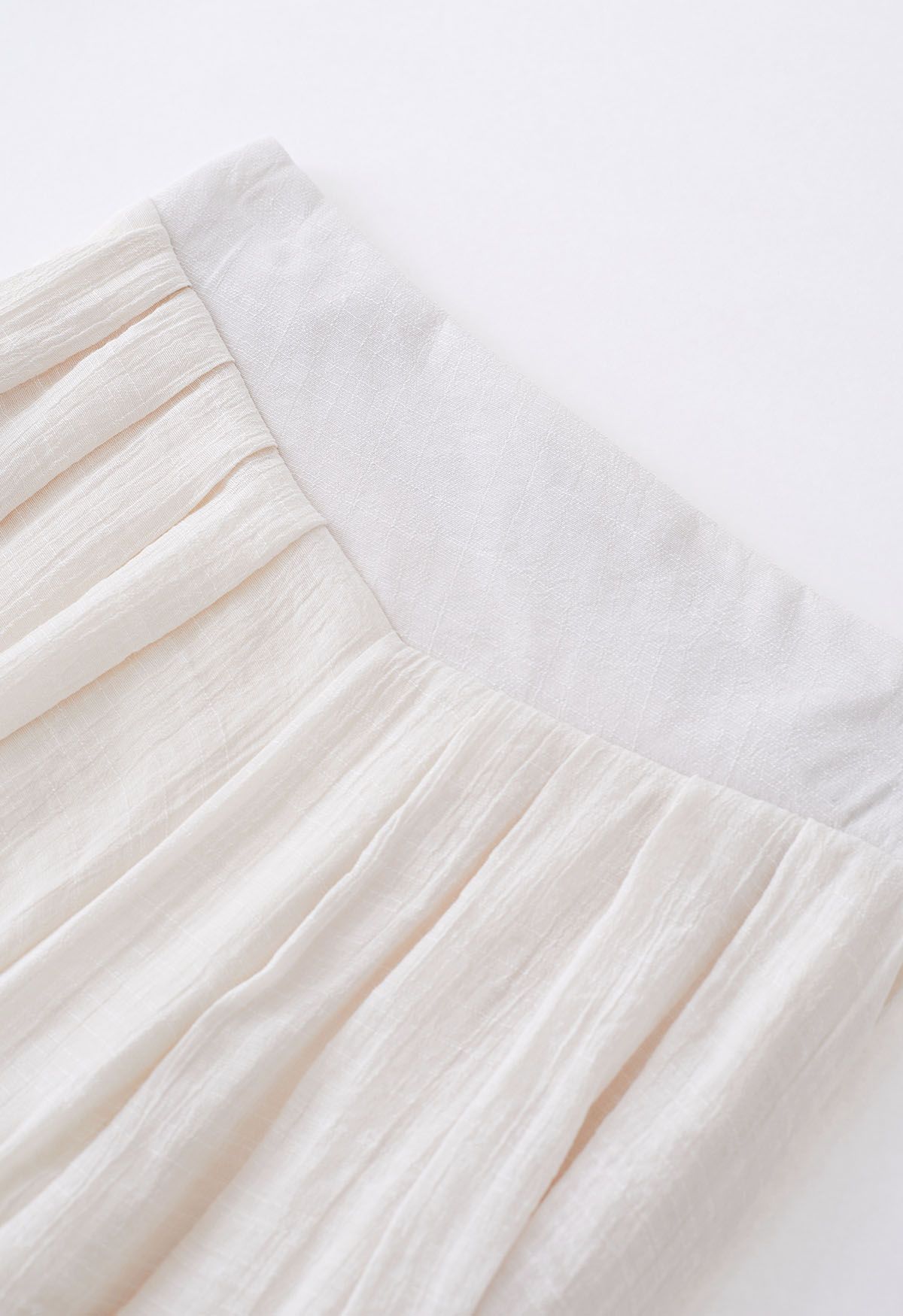 Tie Waist Pleated Wide-Leg Pants in Ivory