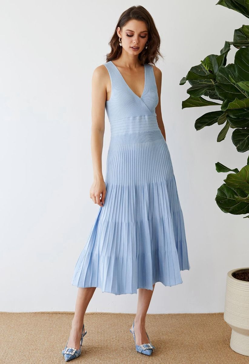 Cut Out Back Faux-Wrap Sleeveless Knitted Midi Dress in Blue