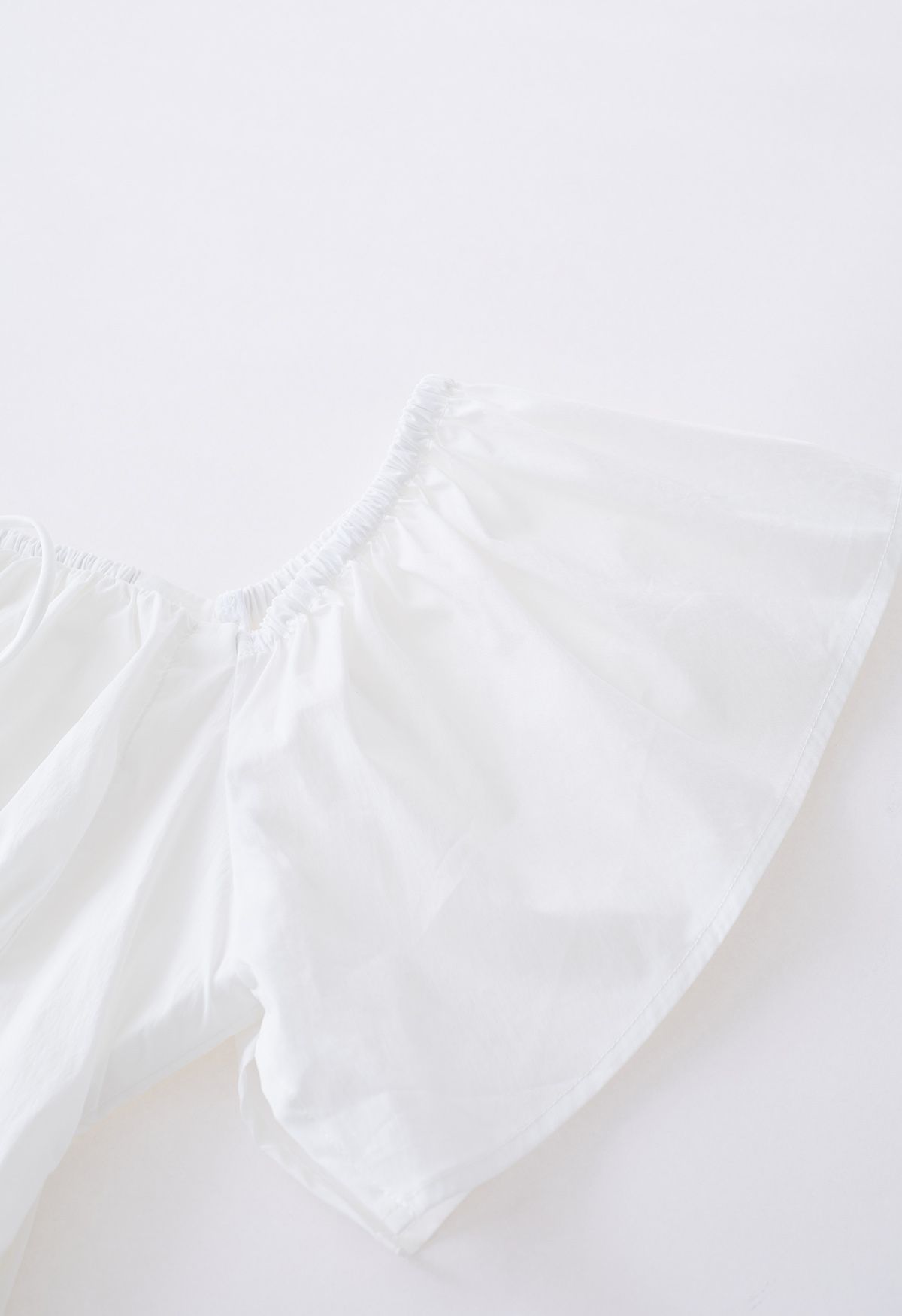 Off-Shoulder Tie-String Crop Top in White