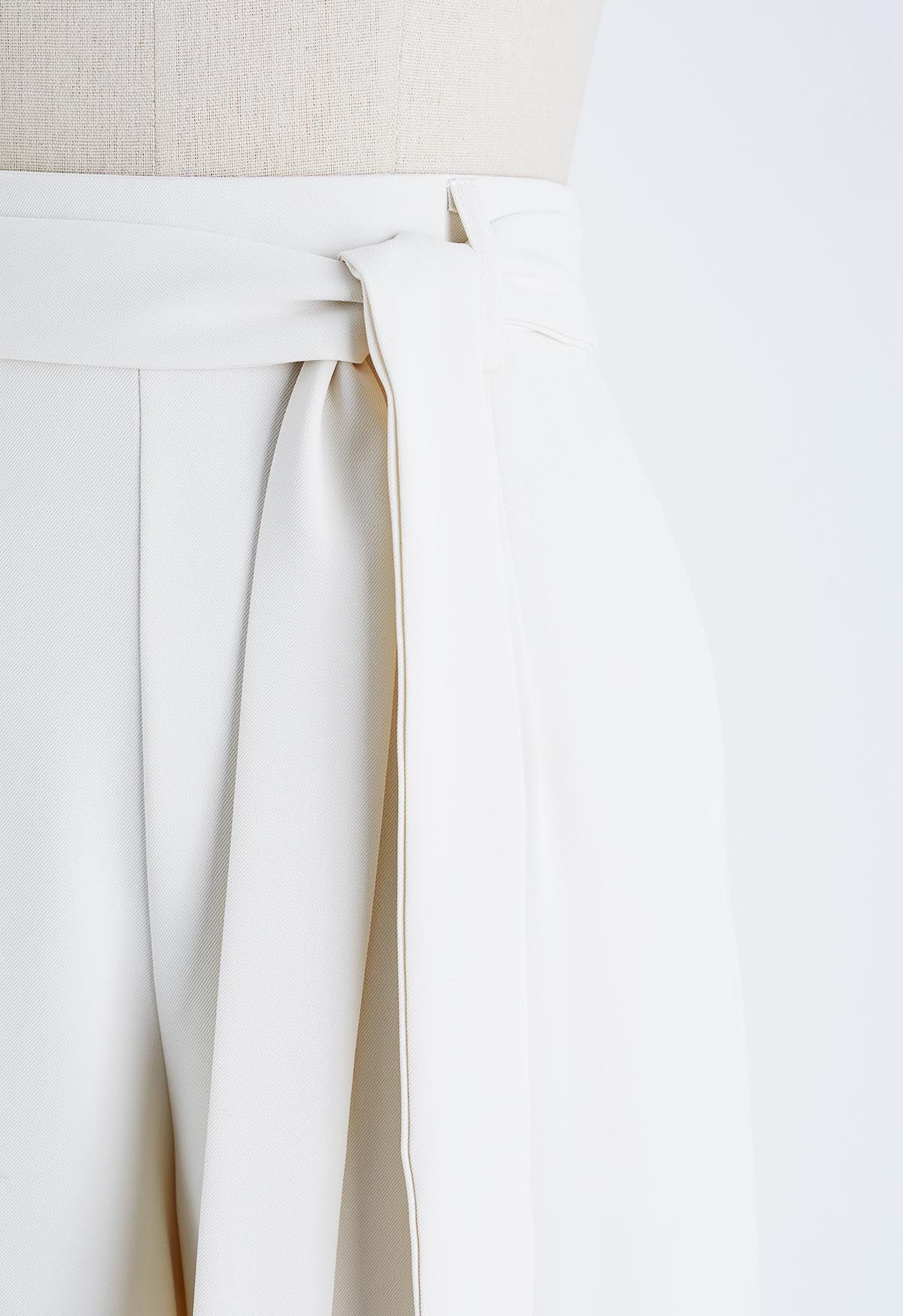 Side-Zip Belted Straight-Leg Pants in Ivory