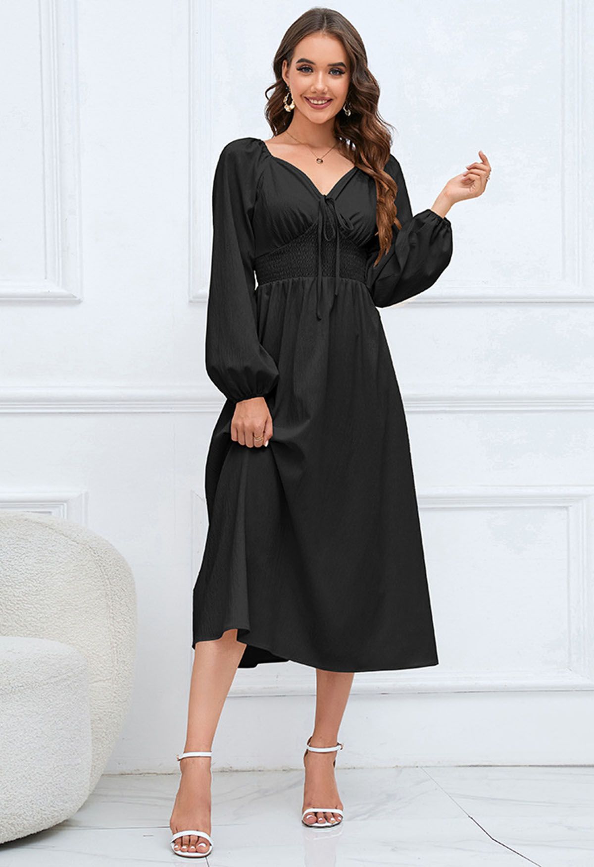 Sweetheart Neck Tie Front Midi Dress in Black