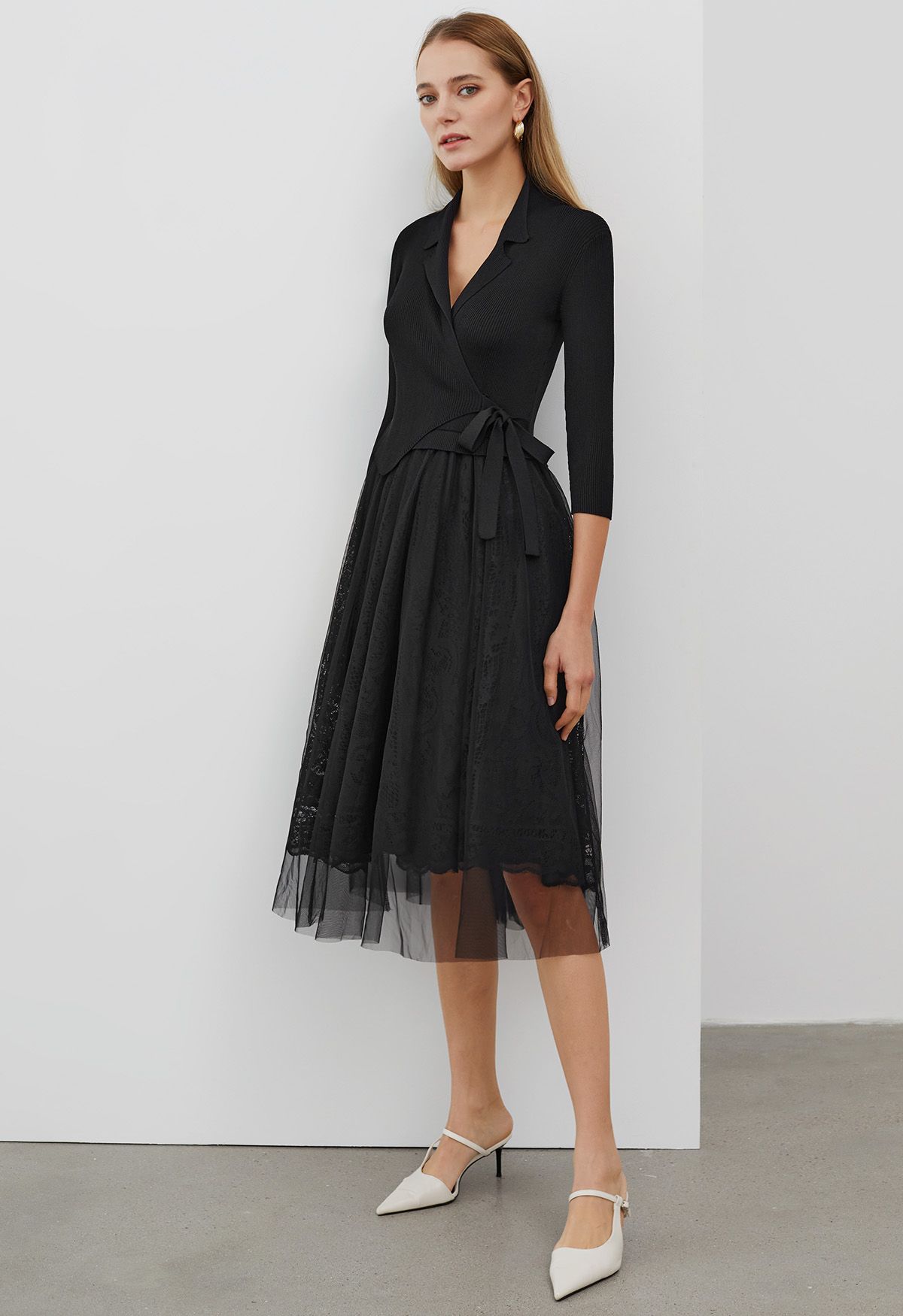 Collared V-Neck Knit Spliced Tulle Dress in Black