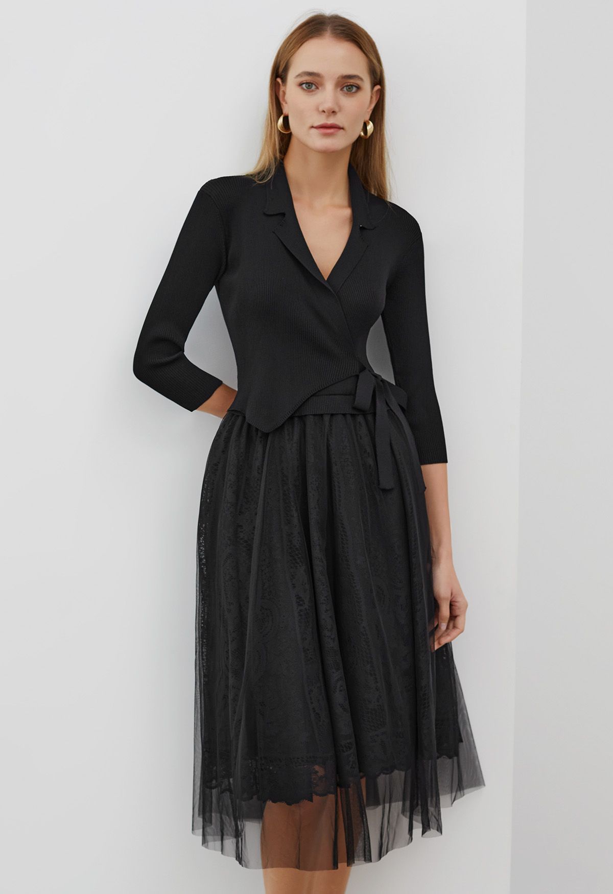 Collared V-Neck Knit Spliced Tulle Dress in Black