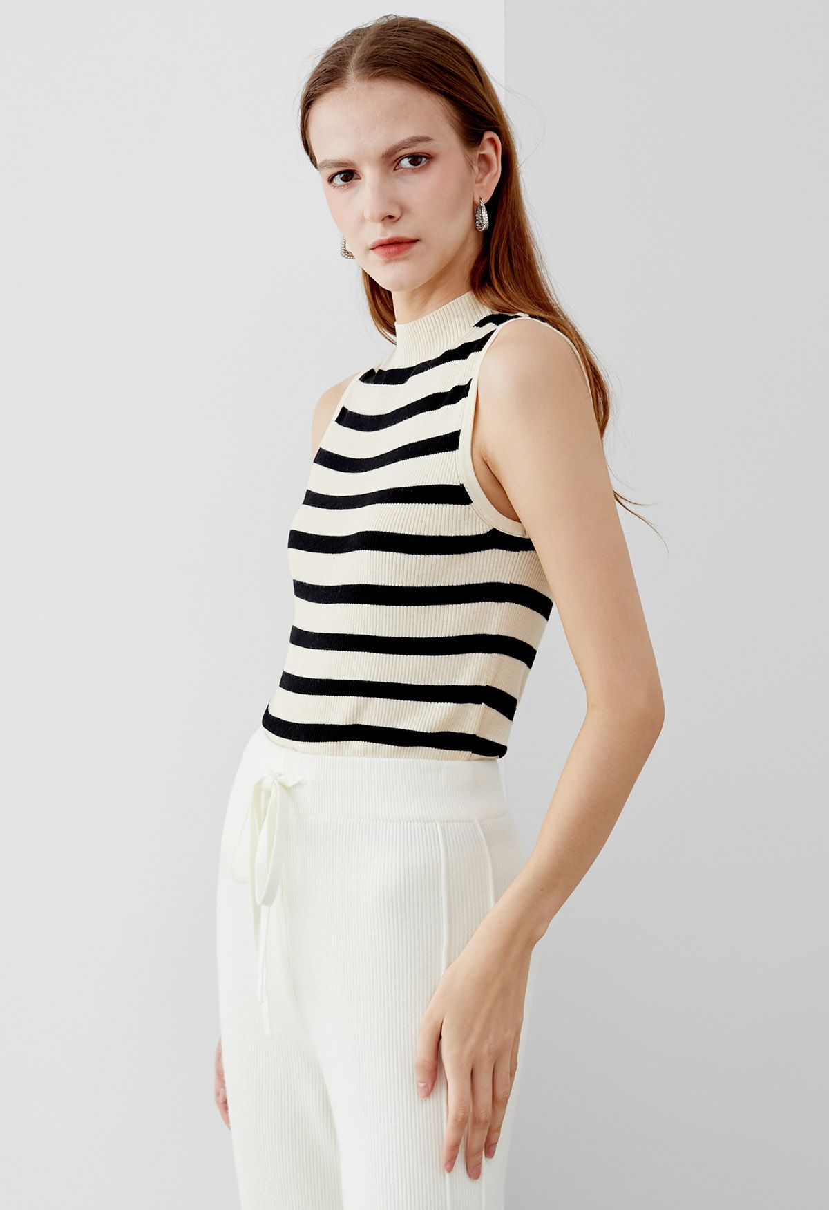 Contrast Stripe Sleeveless Knit Top in Ivory