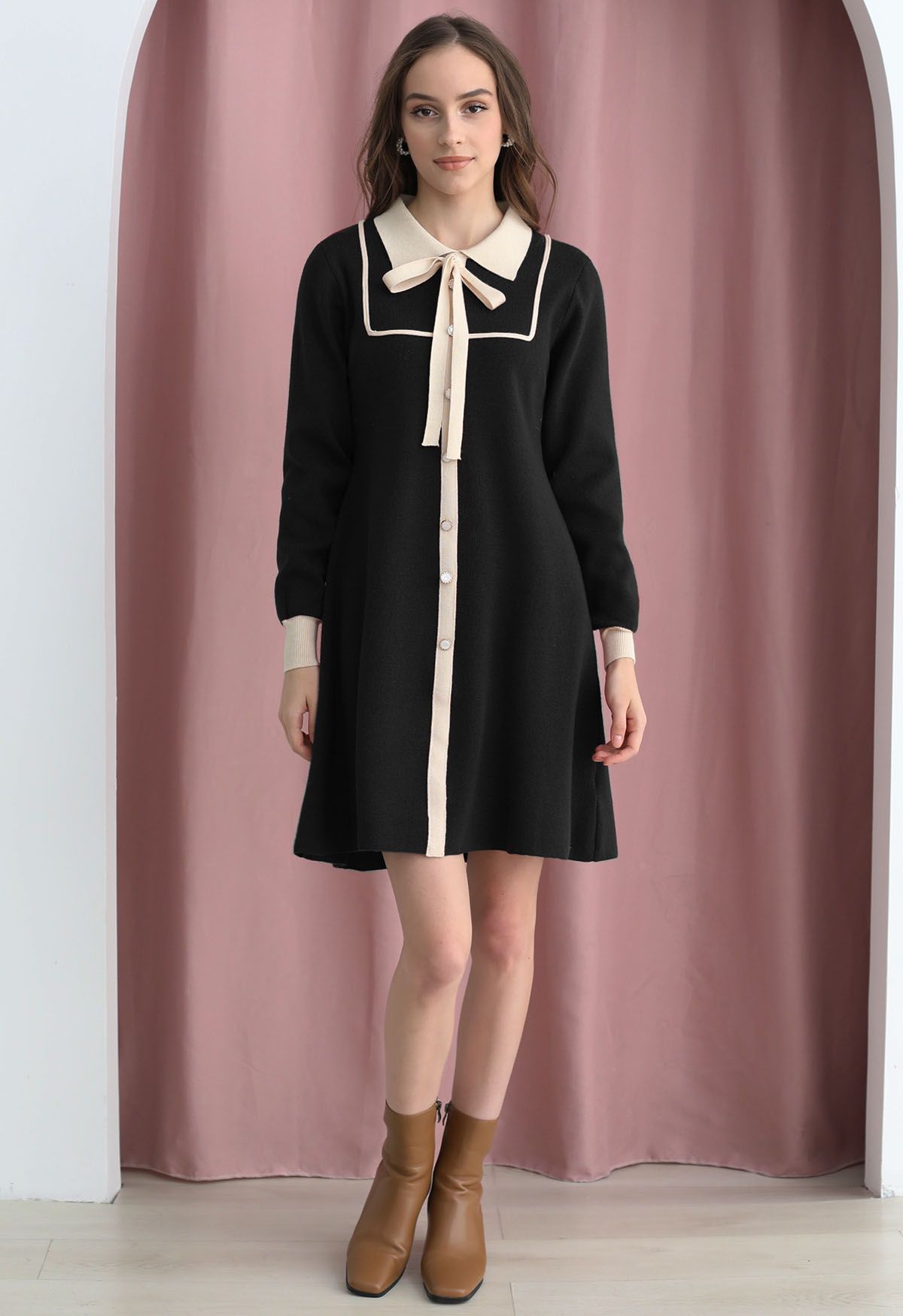 Contrast Edge Polo Knit Dress in Black