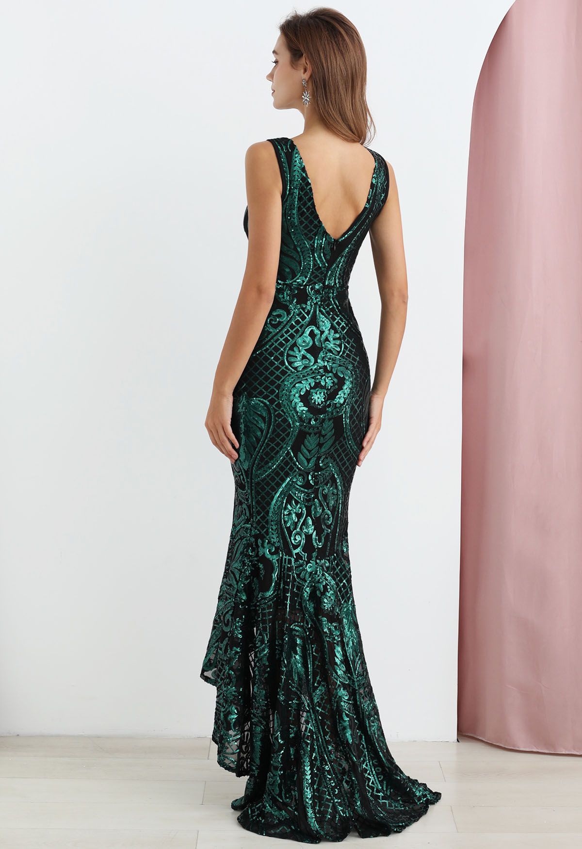 V-Neck Sequined Sleeveless Mermaid Gown in Dark Green