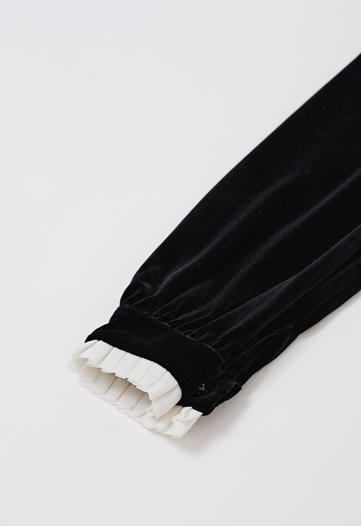 Contrast Ruffle Edge Velvet Black Top