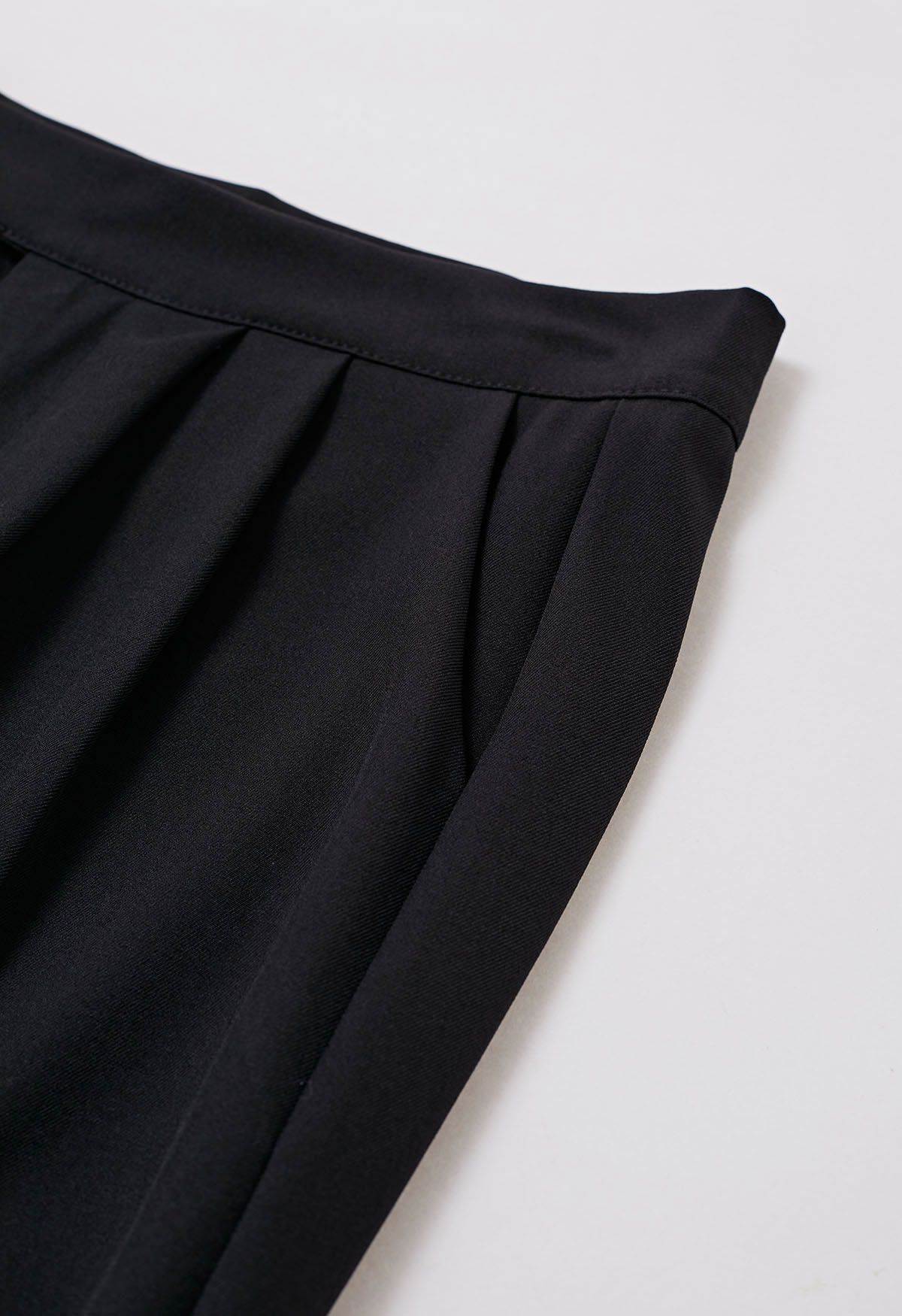 Solid Belted High Waist Wide-Leg Pants in Black