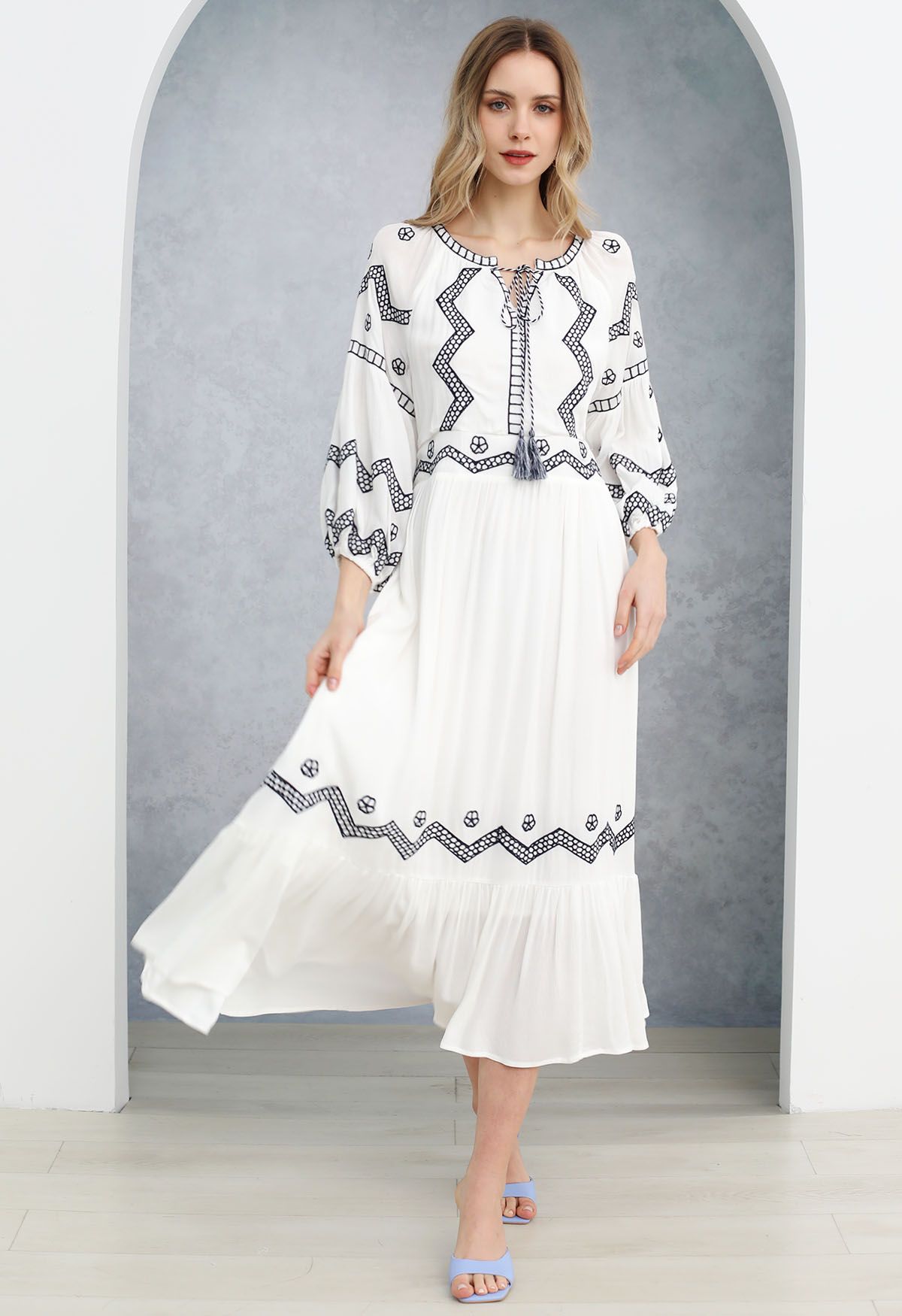 Geometric Embroidery Tassel String Midi Dress