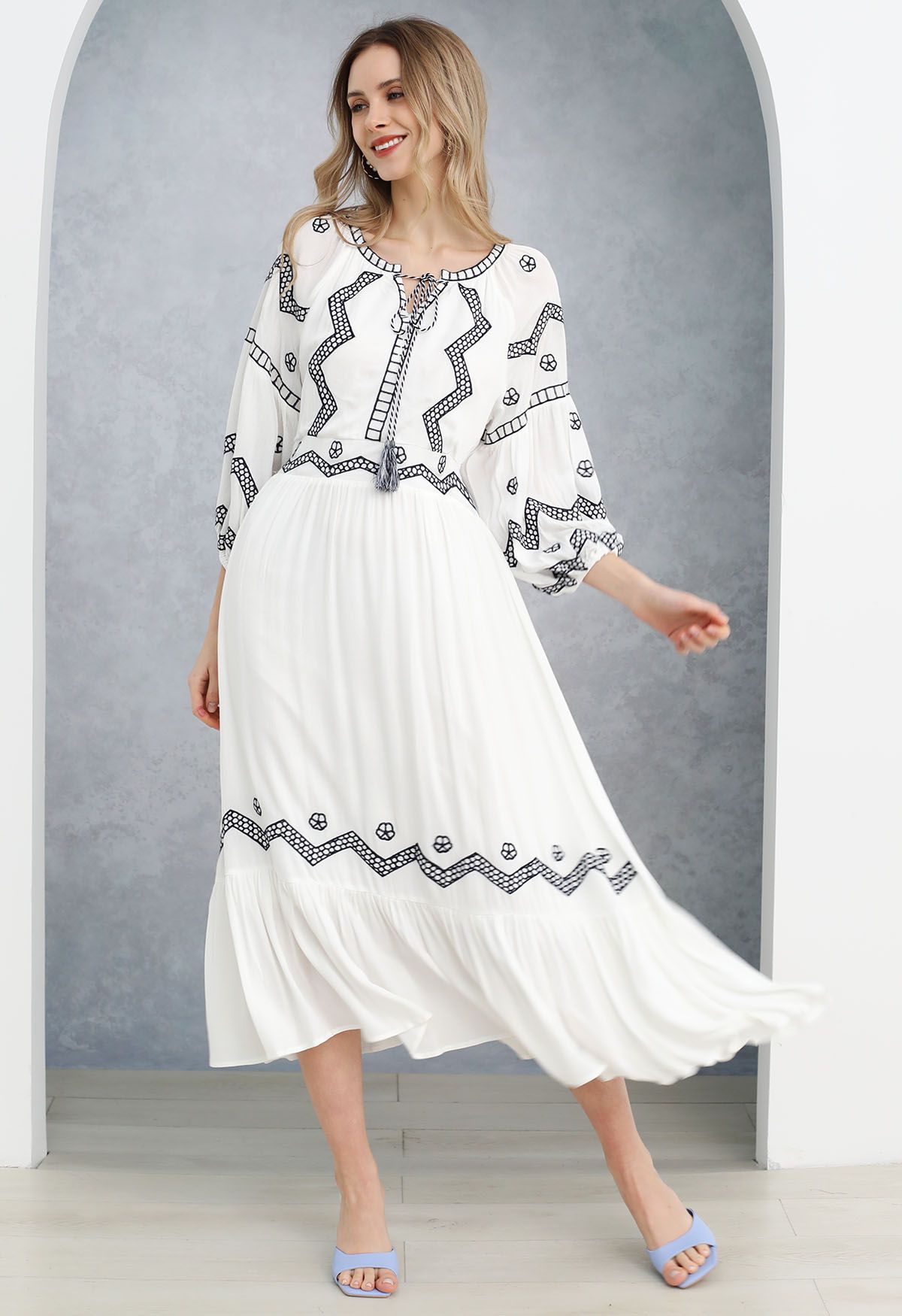 Geometric Embroidery Tassel String Midi Dress