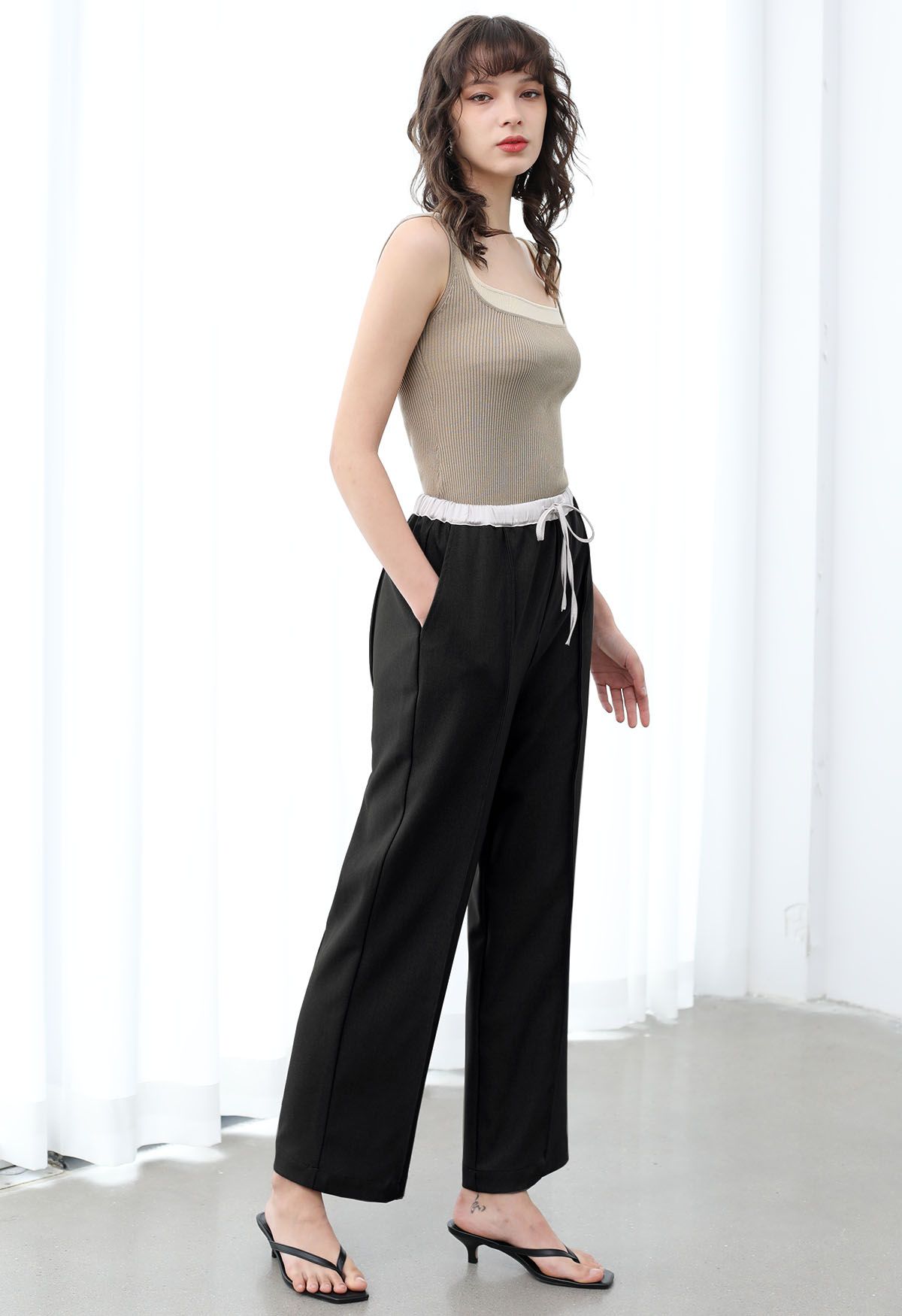 Contrast Waist Seam Detail Straight-Leg Pants in Black