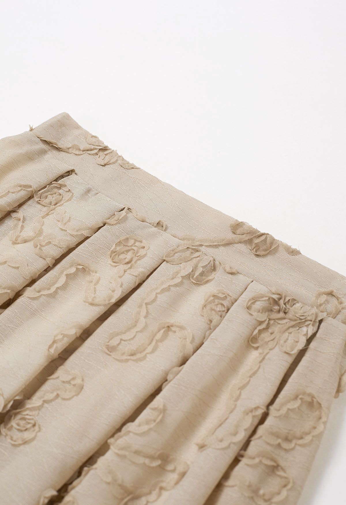 Floral and Stem Jacquard Pleated Midi Skirt in Light Tan