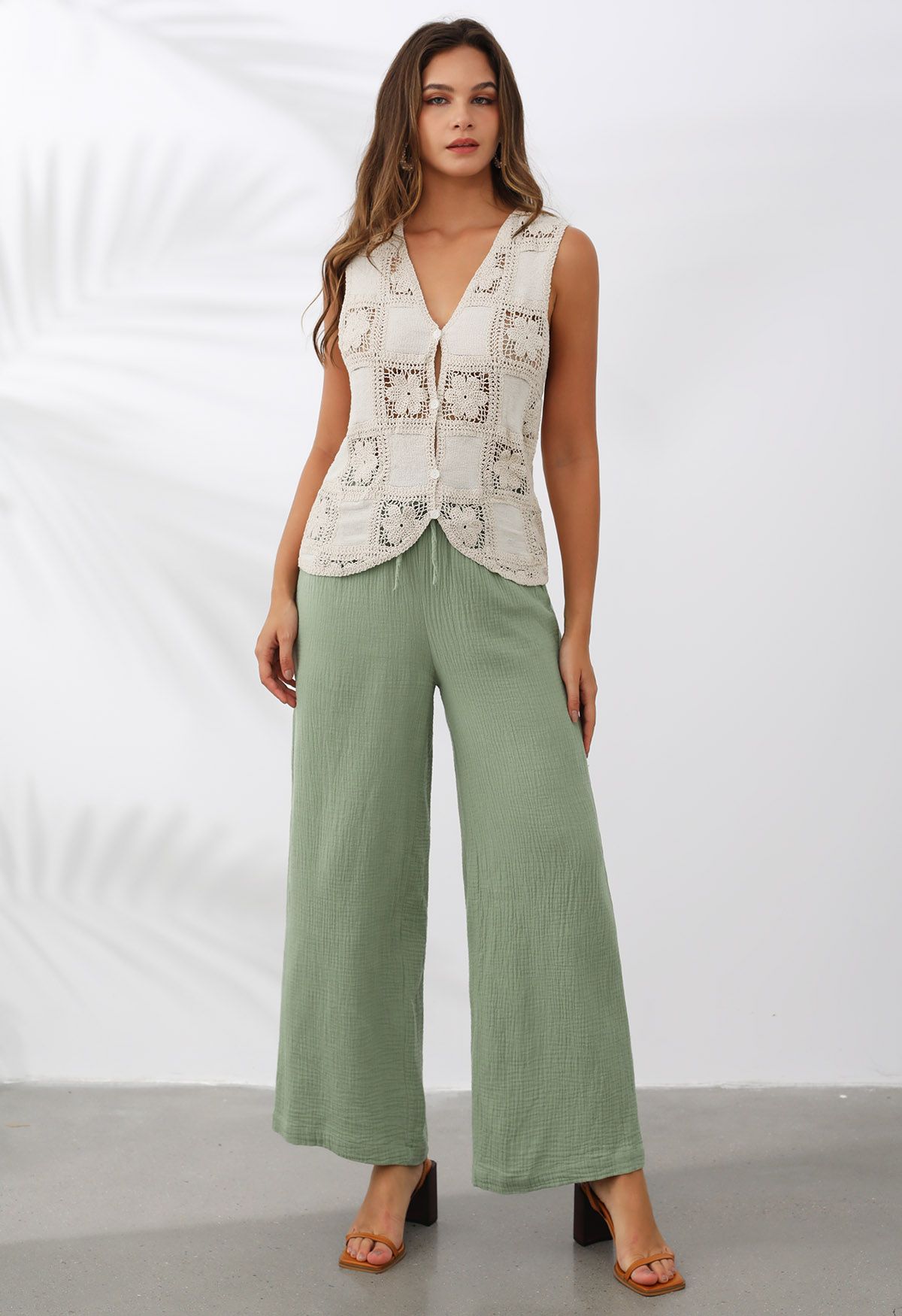 Lightweight Cotton Drawstring Pants in Pea Green