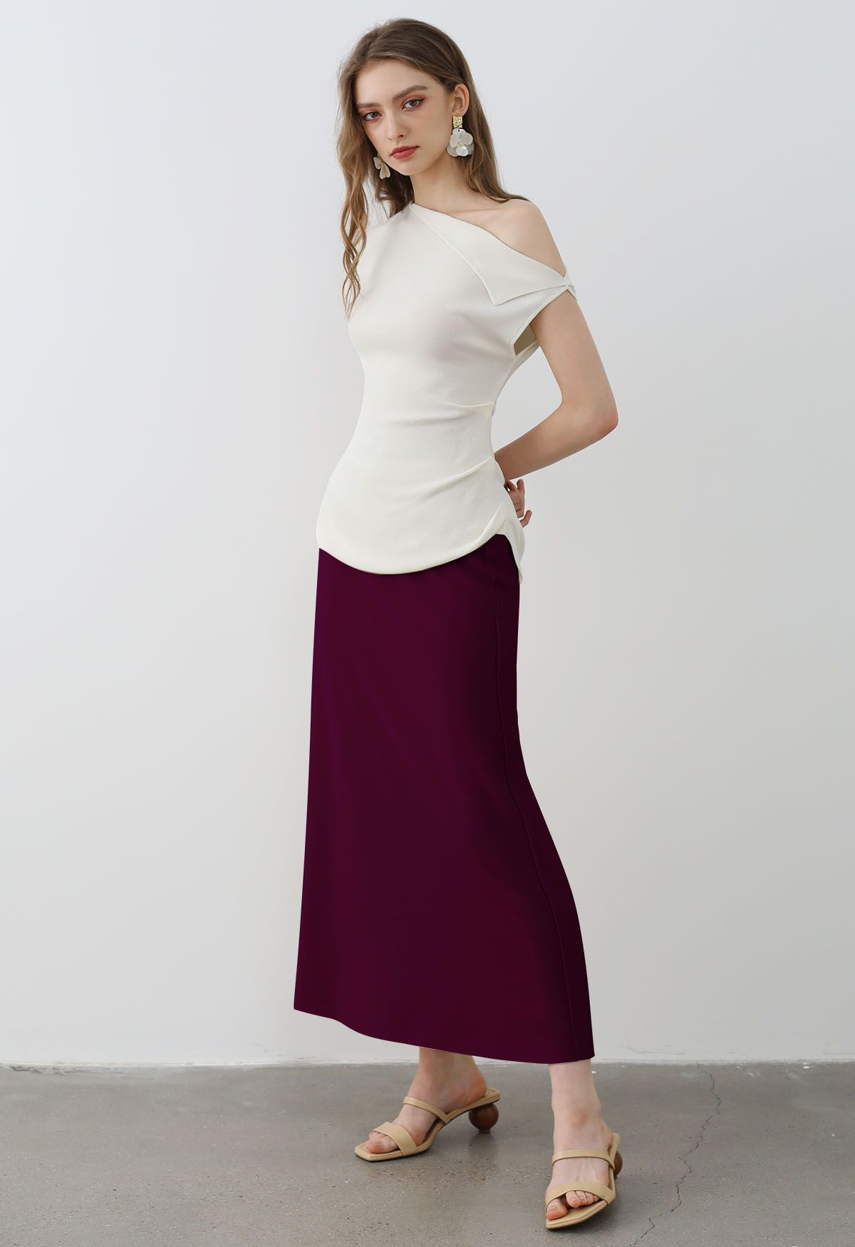 Sleeky Elastic Waist Maxi Skirt in Plum