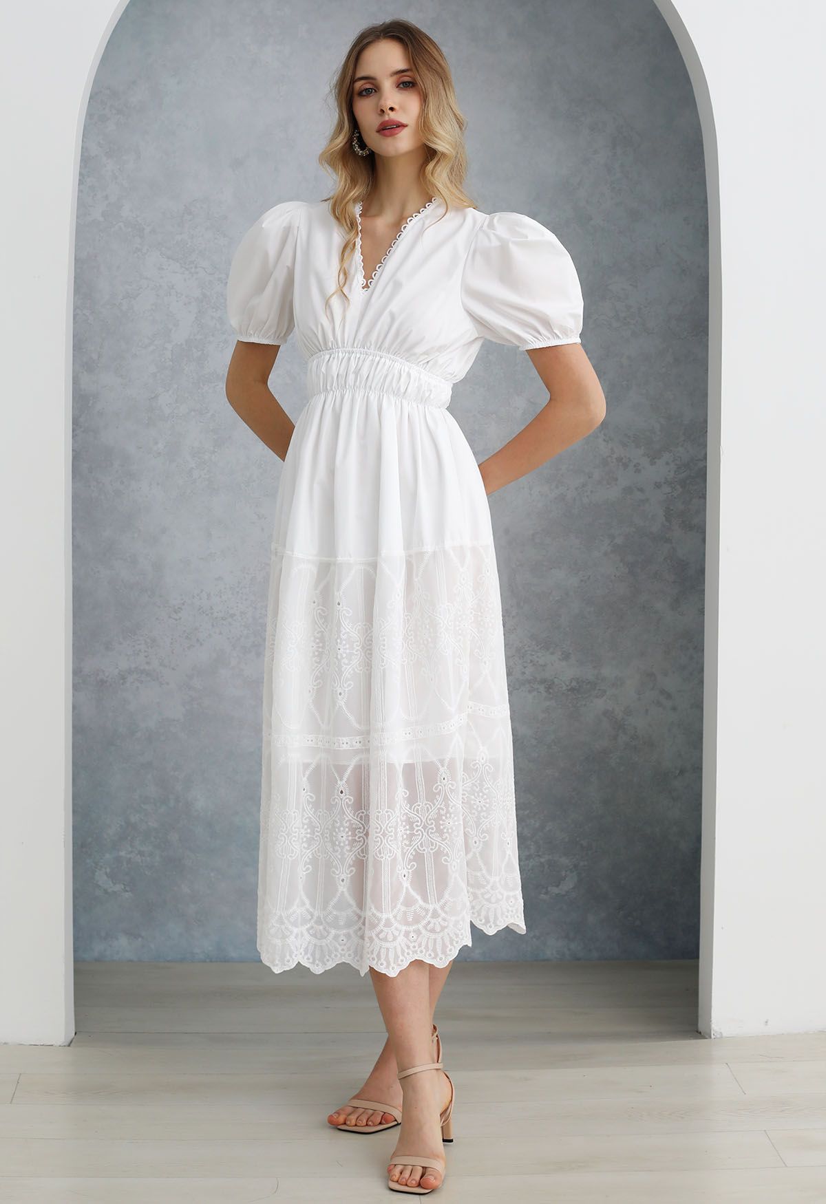 Embroidery Spliced V-Neck Puff Short Sleeves Dress in White