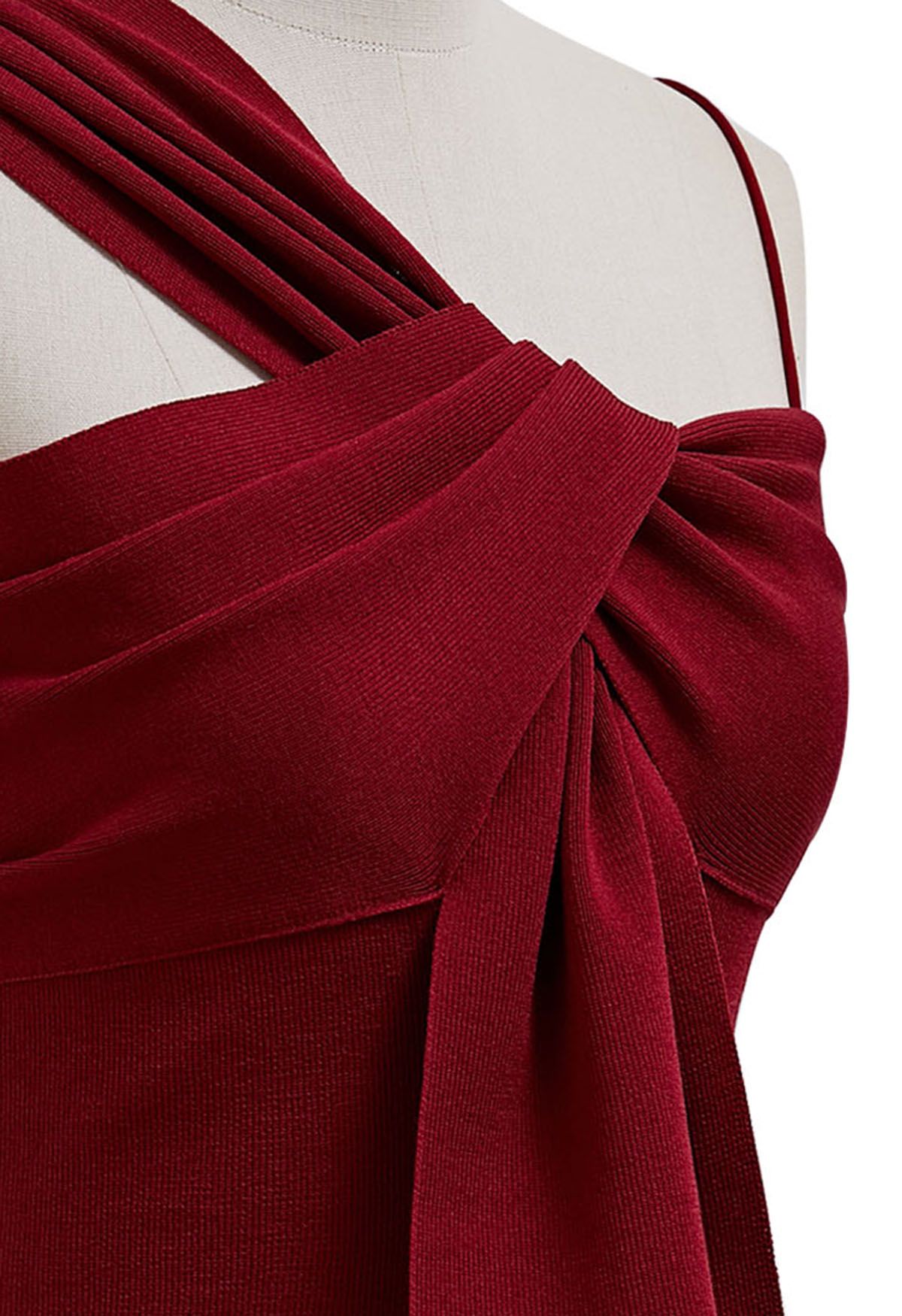 Knotted Front Asymmetric Straps Crop Knit Top in Red