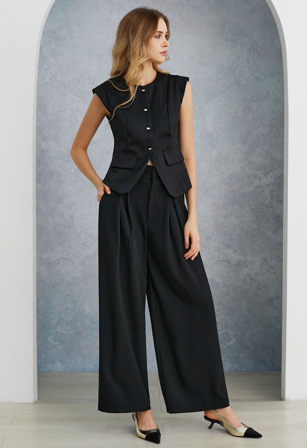 Side Pocket Wide Leg Pleated Pants in Black