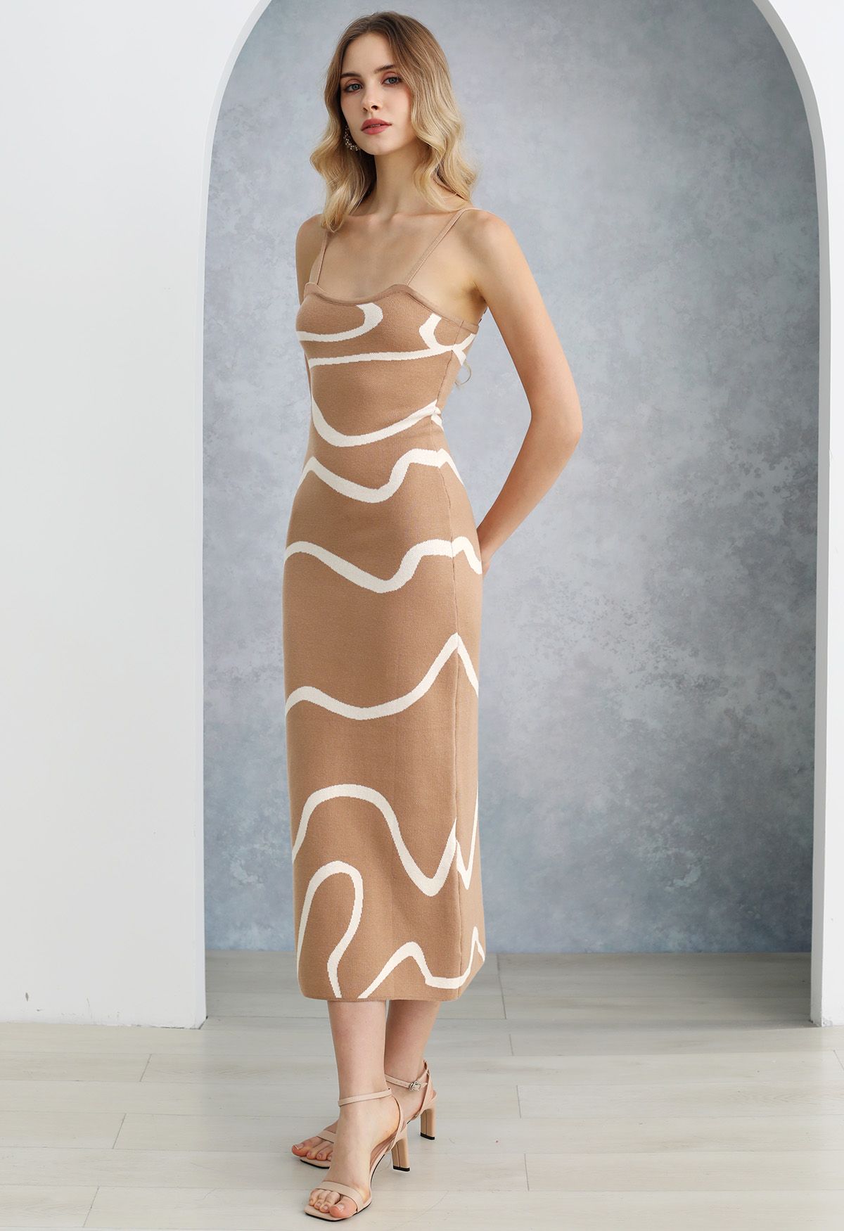 Wavy Print Knit Cami Dress in Tan