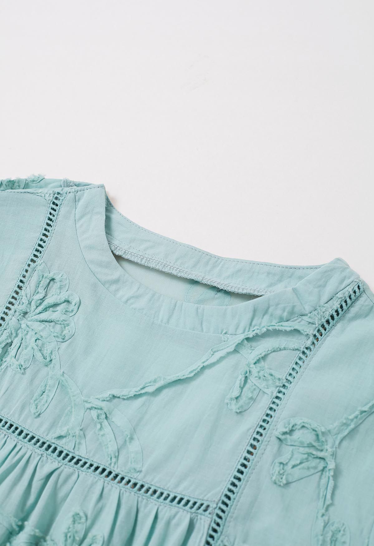 Raw Detail 3D Floral Sleeveless Dolly Top in Mint