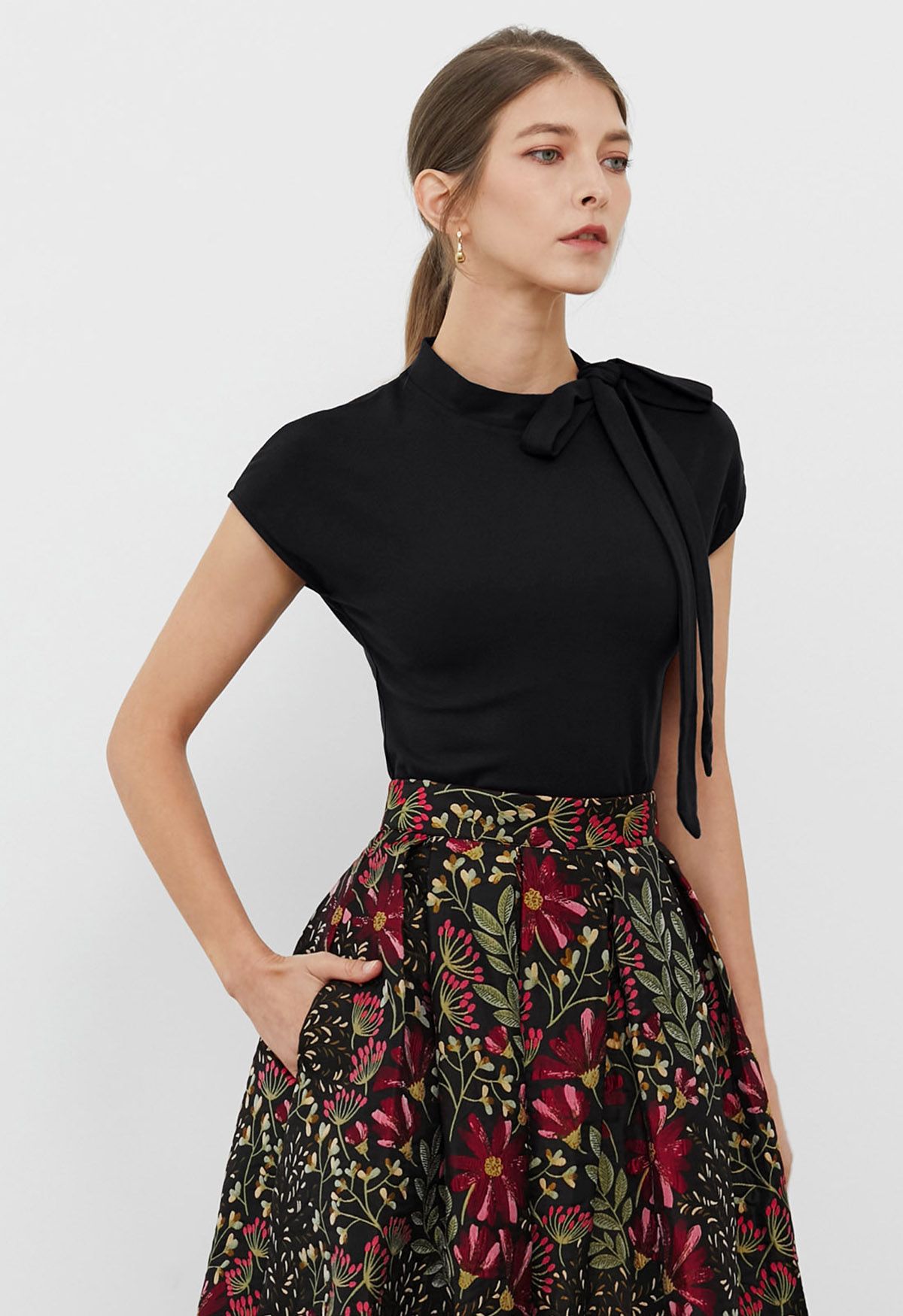 Bow-Tie Embellished Cap Sleeve Top in Black