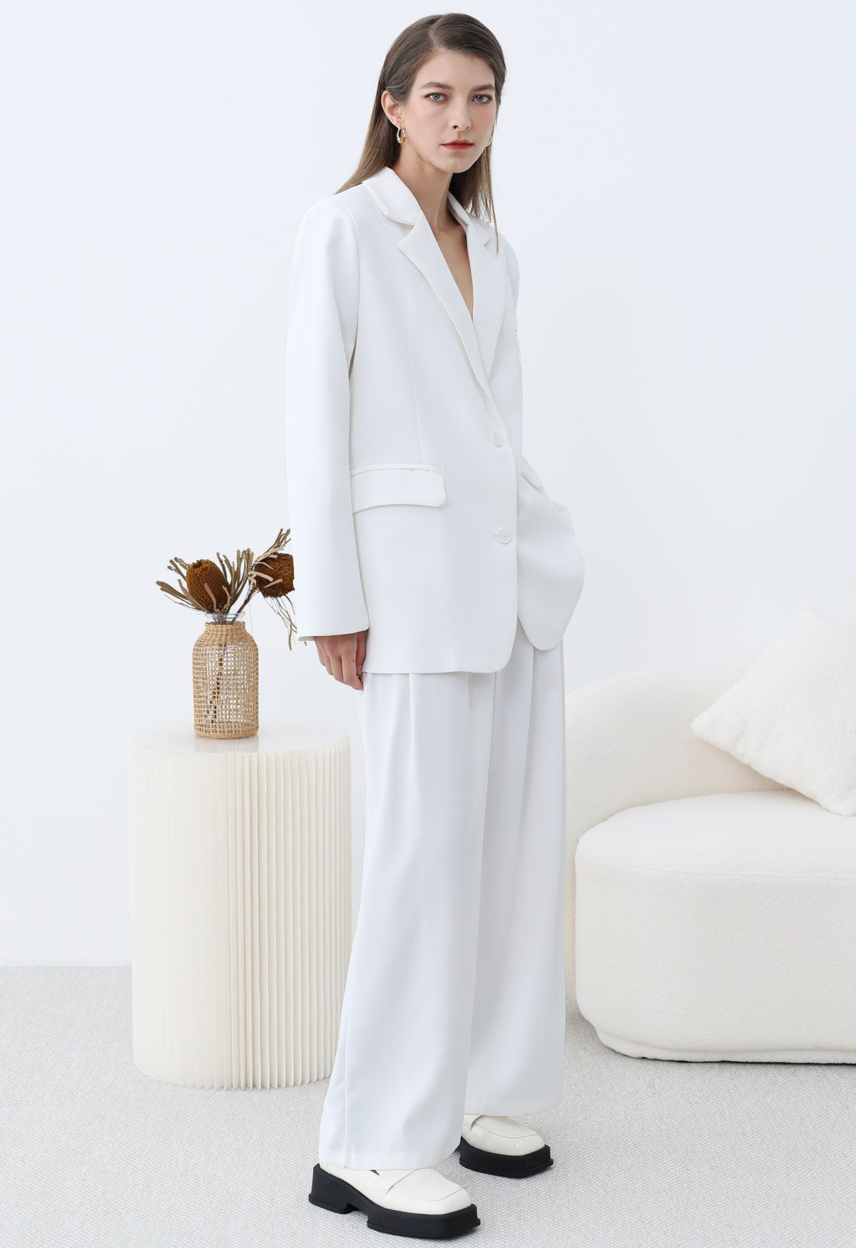 Modern Executive Notched Lapel Blazer and Pants Set in White