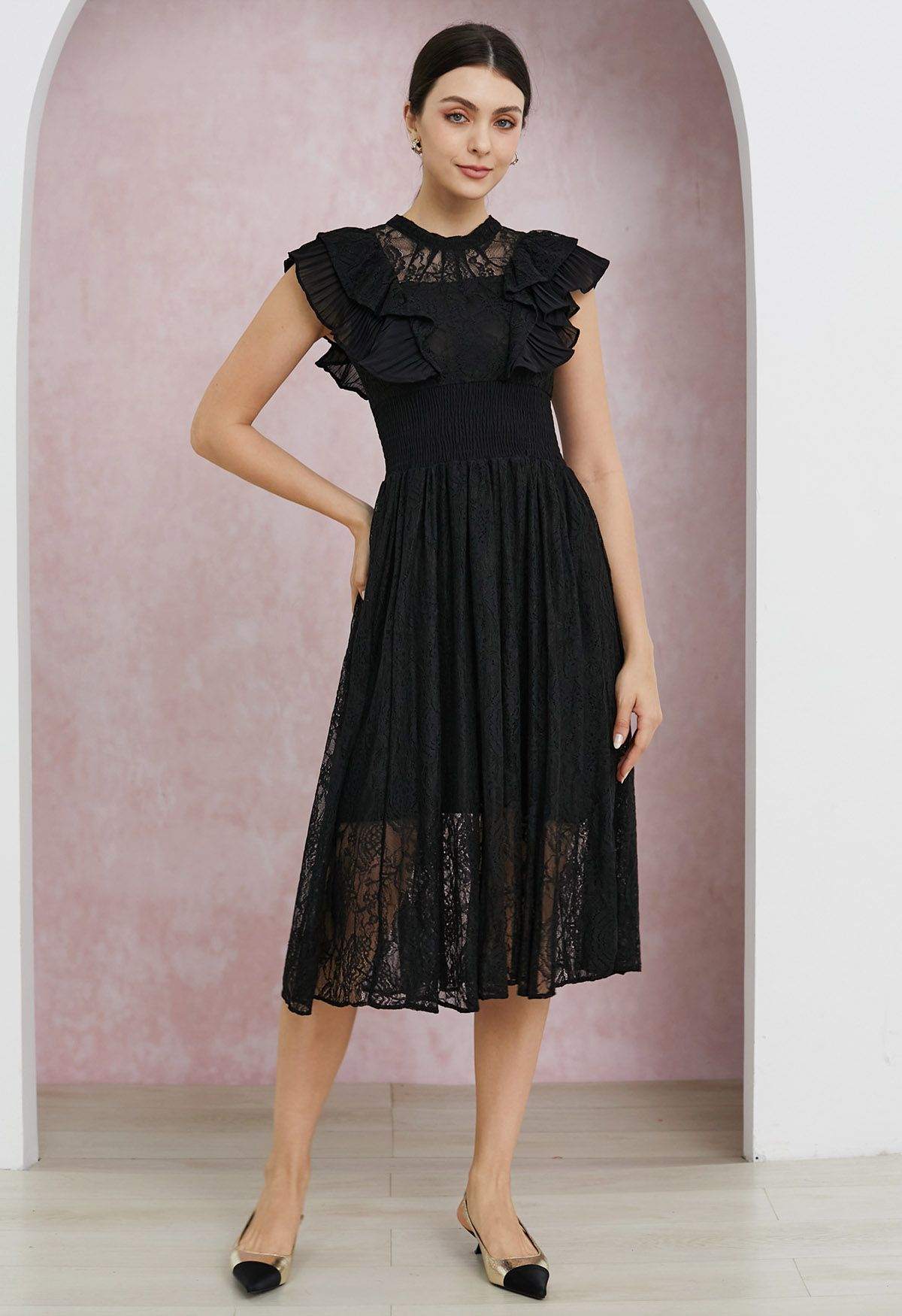 Tiered Ruffle Sleeveless Midi Lace Dress in Black