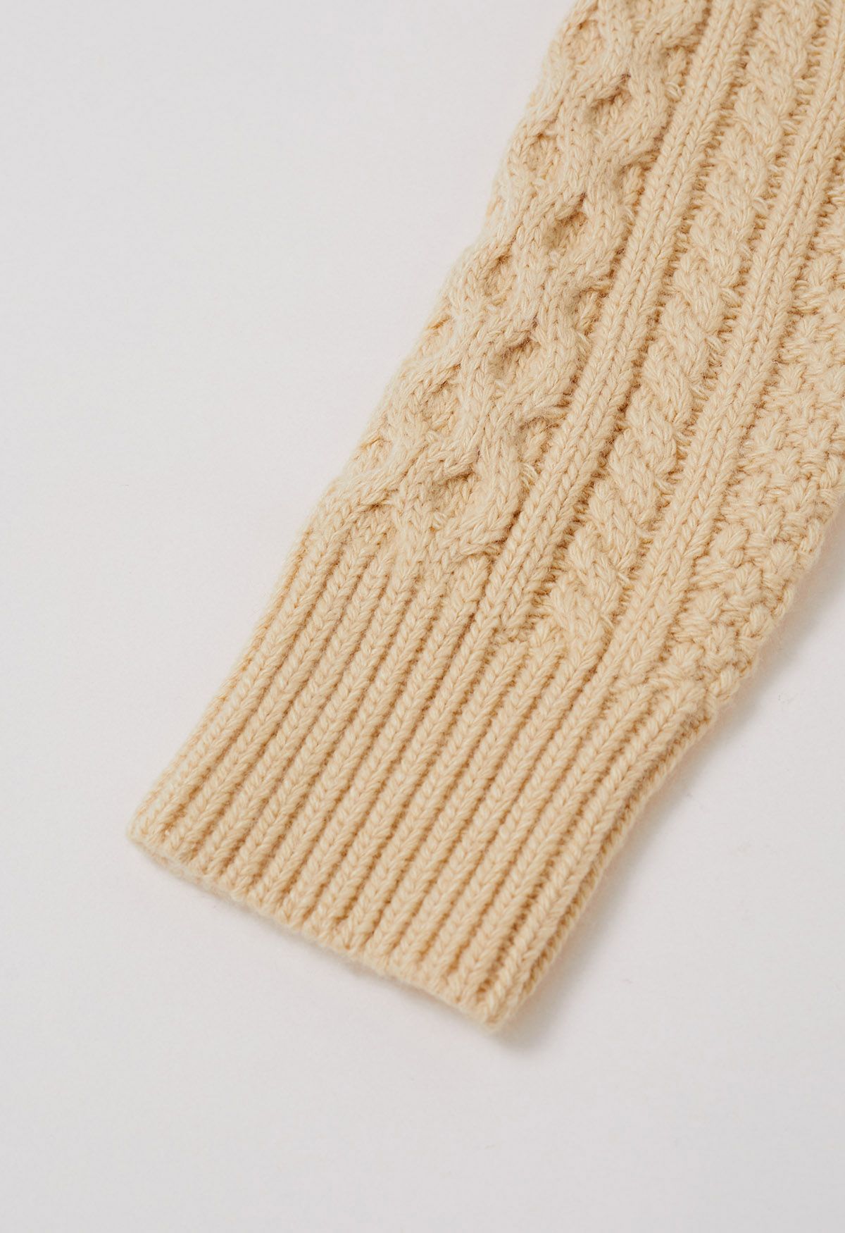 Hug-Me Cable Knit Crewneck Sweater in Light Yellow