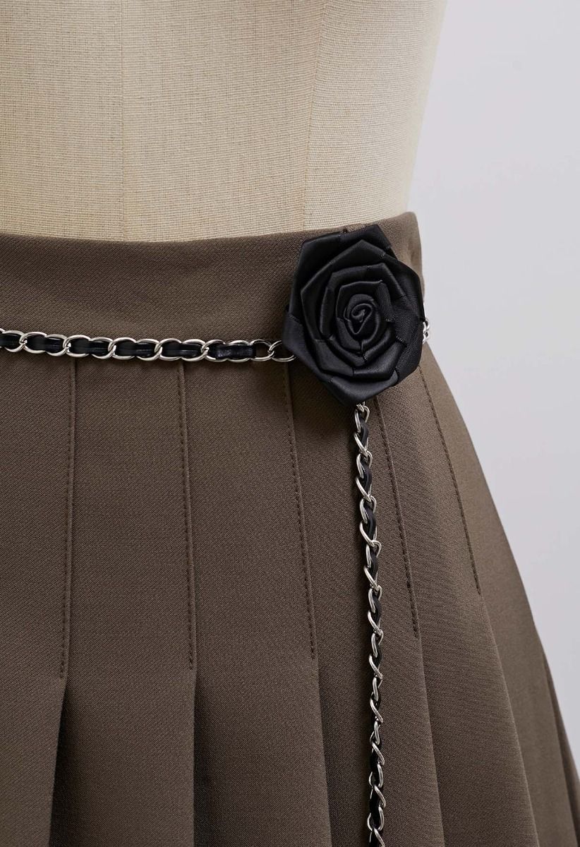 Rose Brooch Chain Belt Pleats Mini Skirt in Brown