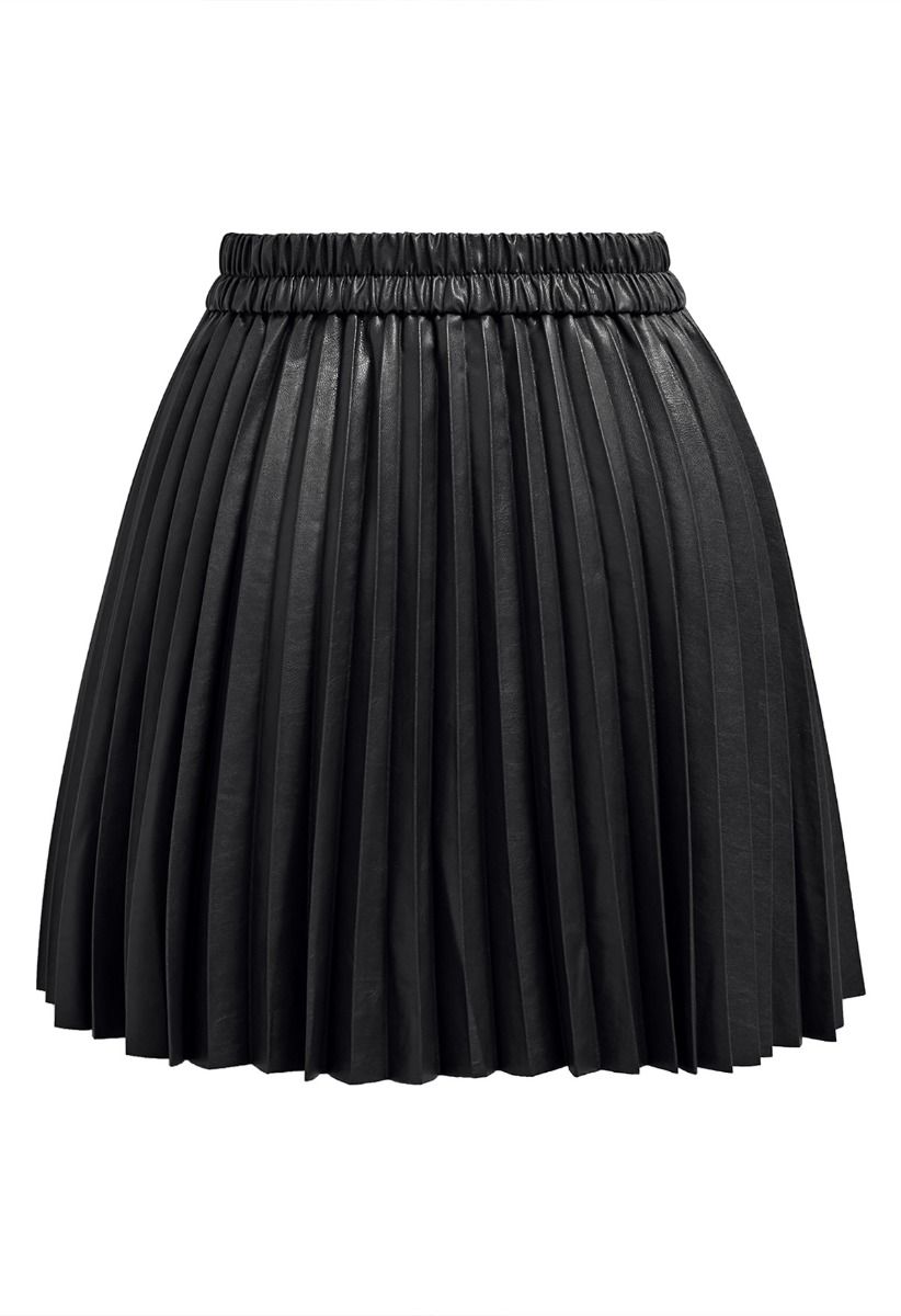 Faux Leather Pleated Mini Skirt in Black