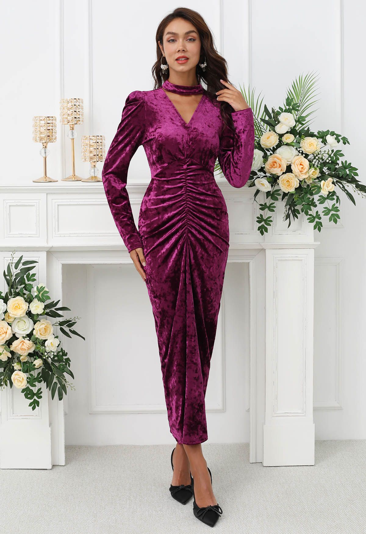 Choker Neck Button Ruched Velvet Midi Dress in Berry