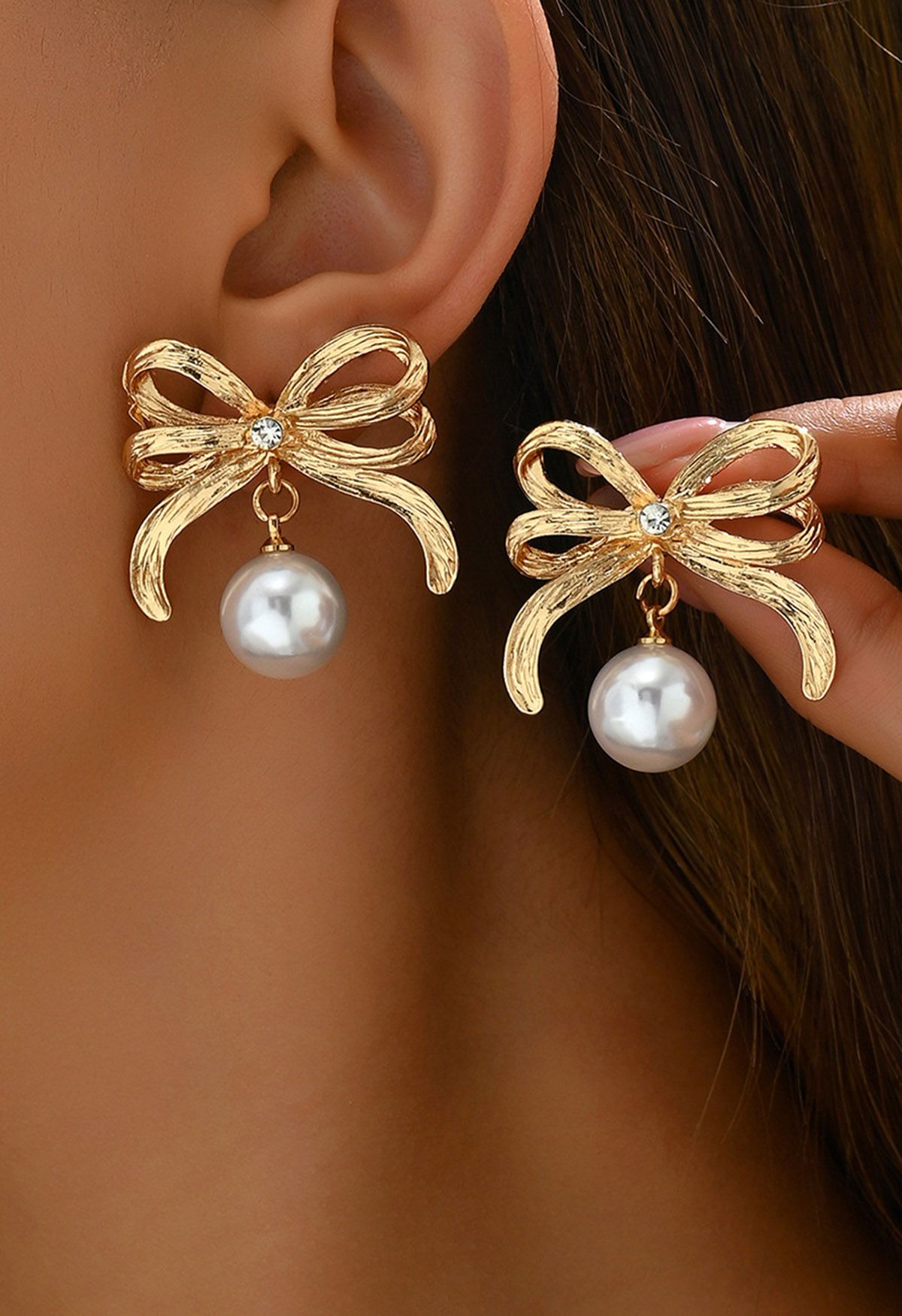 Double Layered Bowknot and Pearl Earrings in Gold