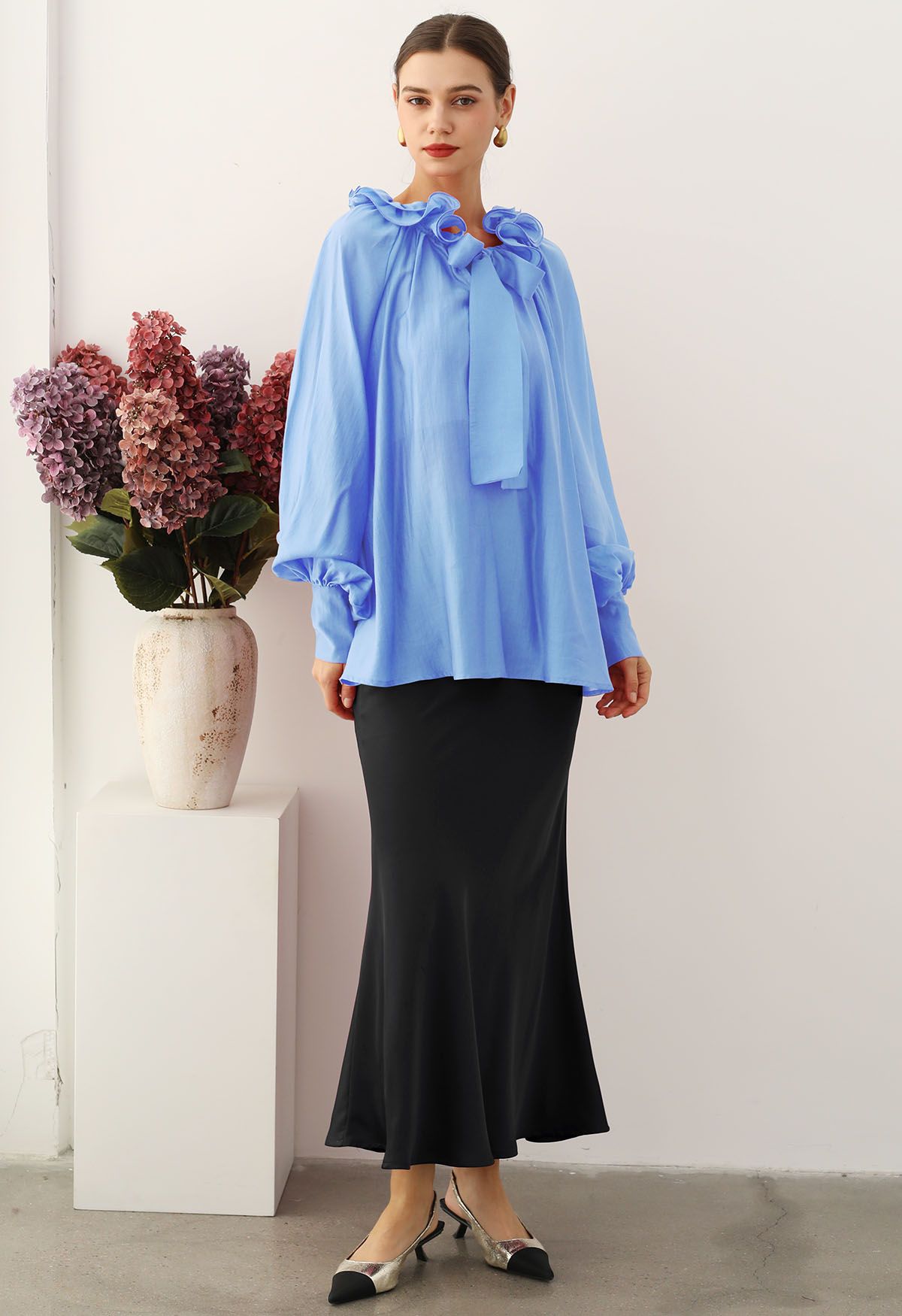 Tiered Ruffle Neckline Bowknot Lantern Sleeves Dolly Top in Blue