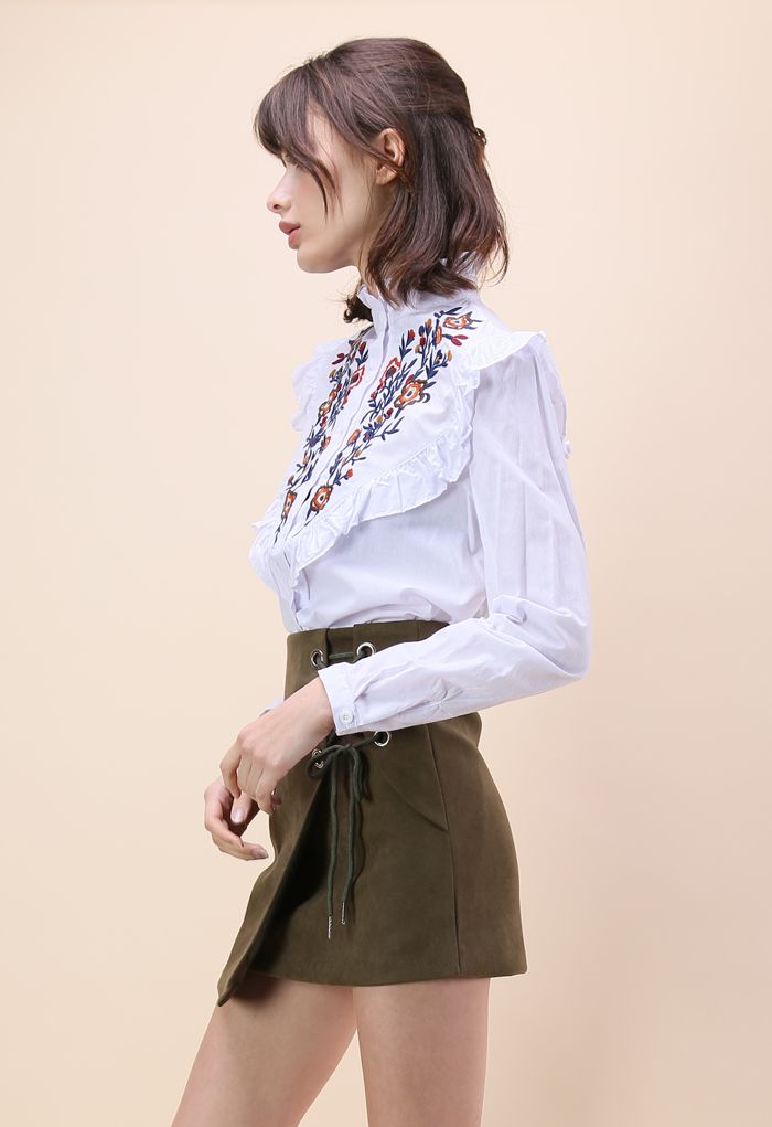 Retro Wildflower Embroidered Shirt in White