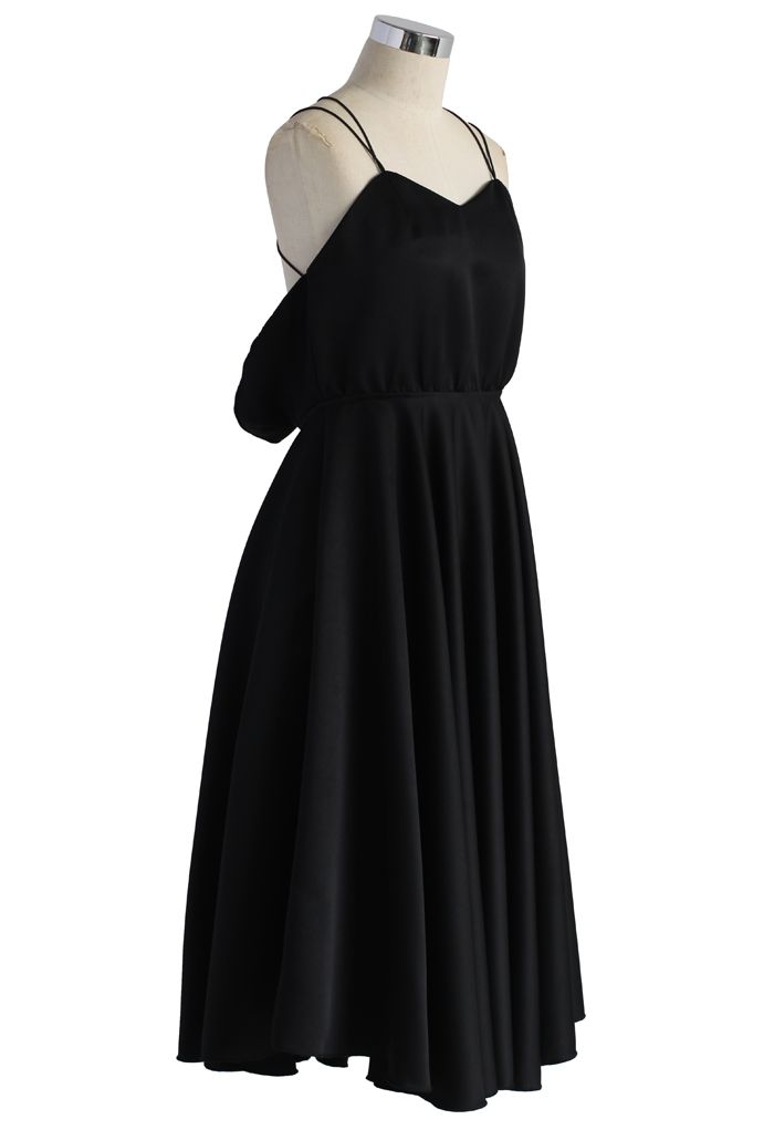 Luxurious Cross-strap Open Back Dress in Black