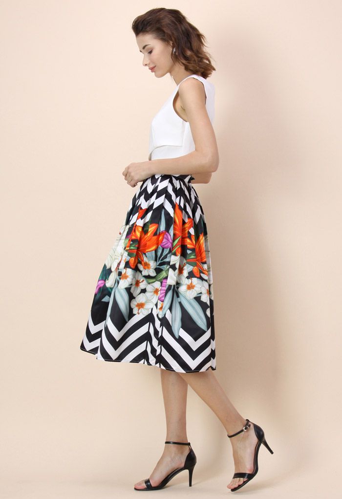 Zigzag Bouquet Printed Midi Skirt
