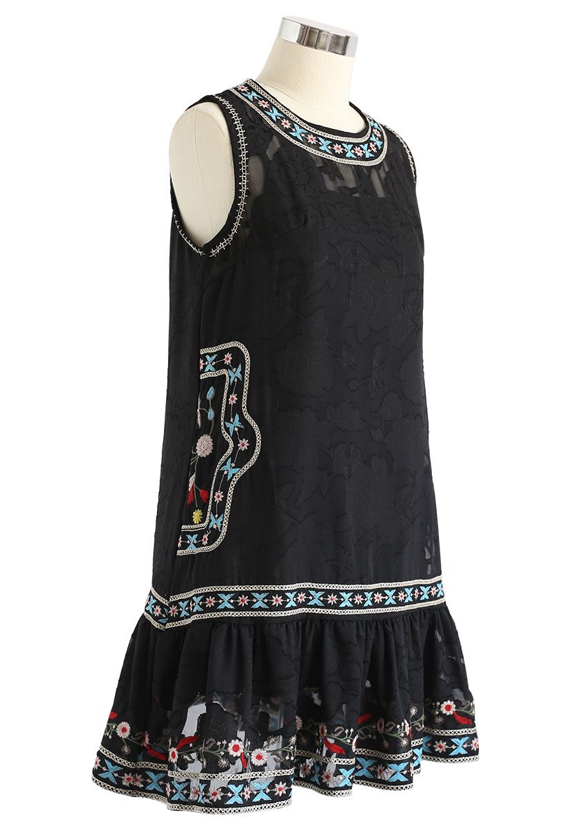 Dreamy and Breezy Embroidered Sleeveless Dress in Black