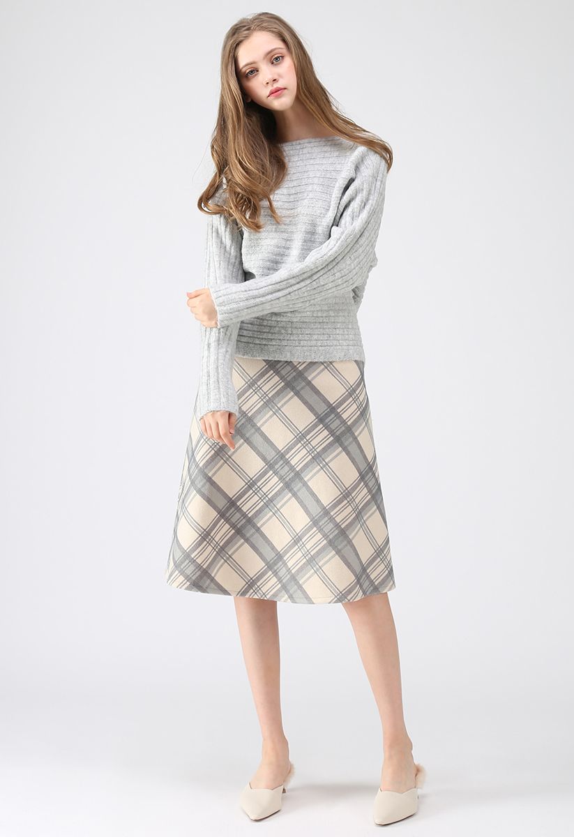 Cut-Out of Sight Ribbed Knit Sweater in Grey