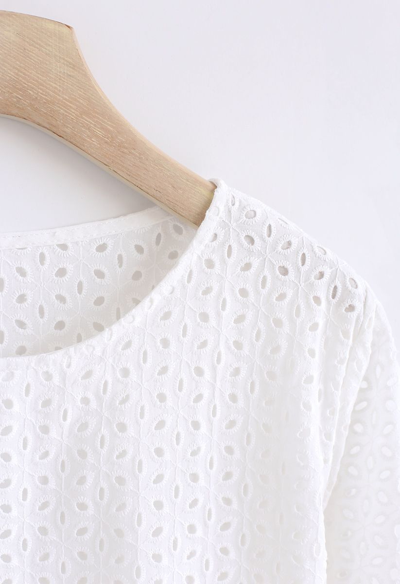 Eyelet Scintilla Embroidered Top in White