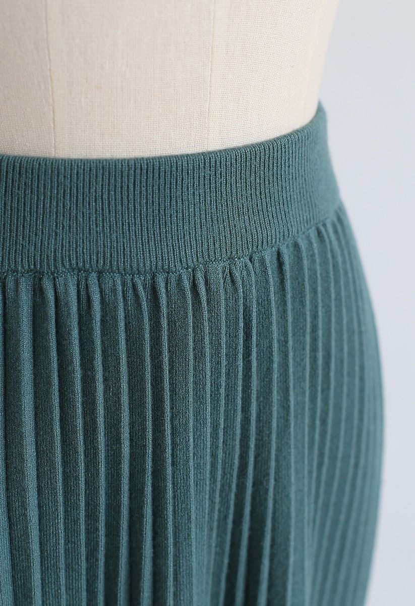 Graceful Bearing Pleated Knit Midi Skirt in Teal