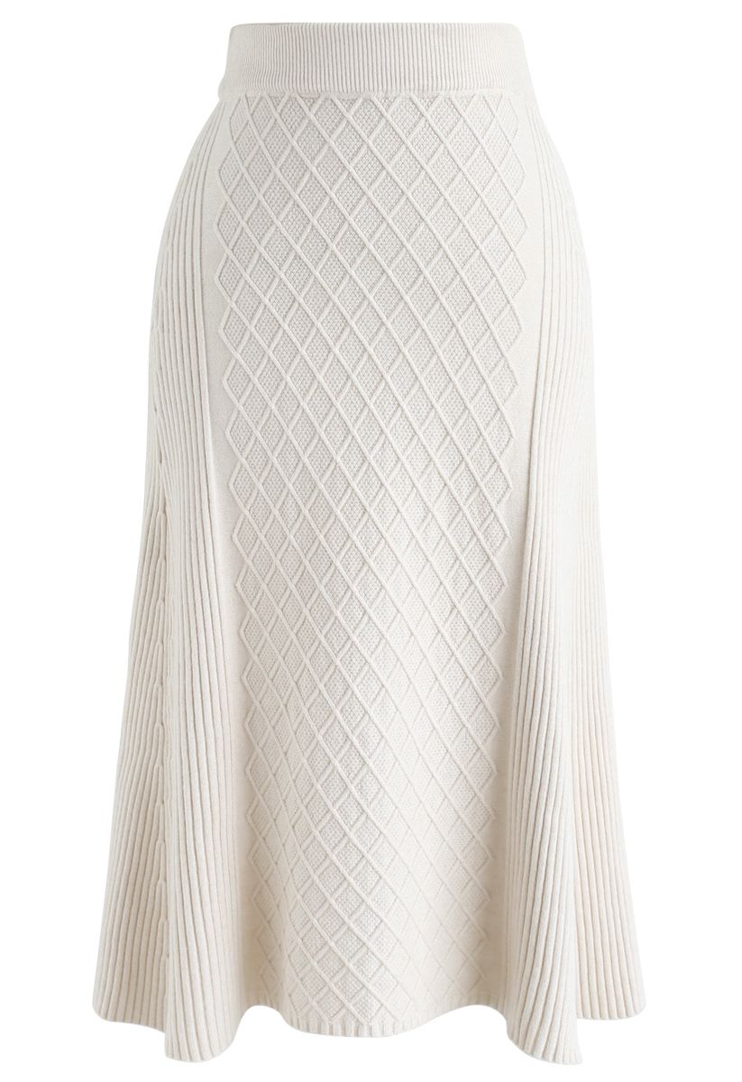 Diamond Shape A-Line Ribbed Knit Midi Skirt in Cream