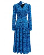 Fantastic Rose V-Neck Ruched Midi Dress with Choker in Blue